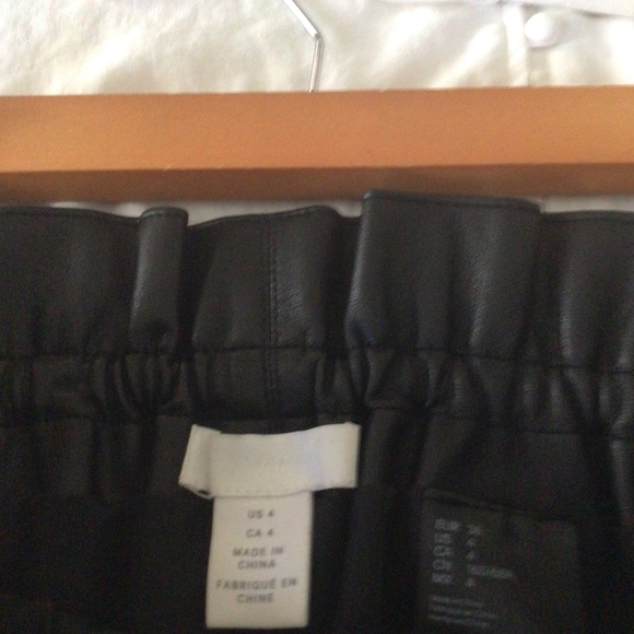 Faux leather black midi skirt - Picture 4 of 4